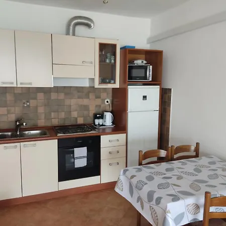 Dubravko Apartment *